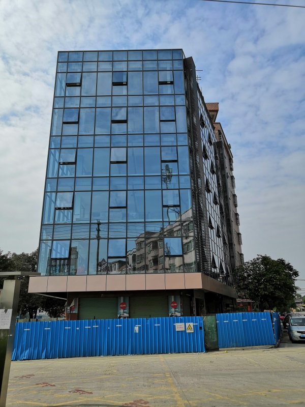 深圳玻璃幕墻包工包料造價(jià)-中東幕墻 深圳玻璃幕墻包工包料造價(jià)-中東幕墻