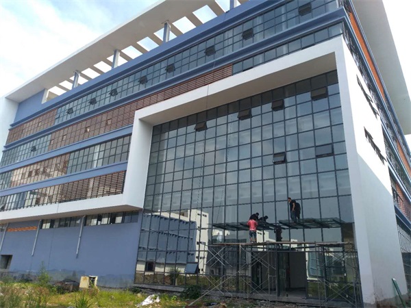 深圳玻璃幕墻安裝施工公司 深圳玻璃幕墻安裝施工公司