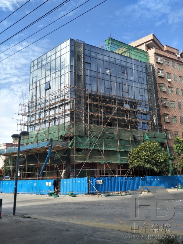 專業(yè)做玻璃幕墻公司，20年專業(yè)設(shè)計(jì)施工經(jīng)驗(yàn)，免費(fèi)獲取幕墻報(bào)價(jià)