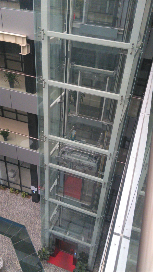 點(diǎn)式玻璃幕墻有什么特點(diǎn)？