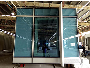 中集集團(tuán)模塊化集裝箱幕墻施工中 中集集團(tuán)模塊化集裝箱幕墻施工中